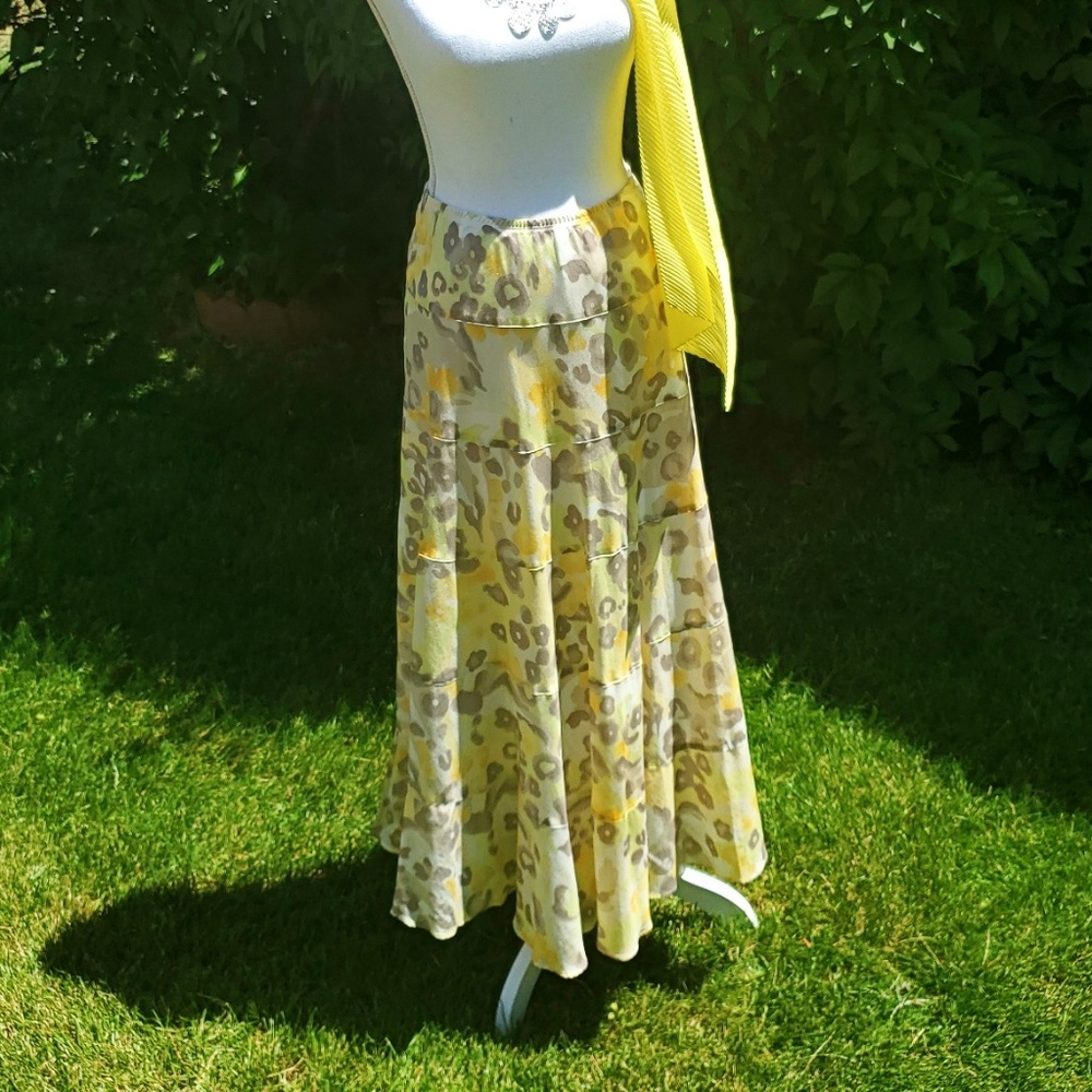 Lara Lane Water Color Floral Skirt